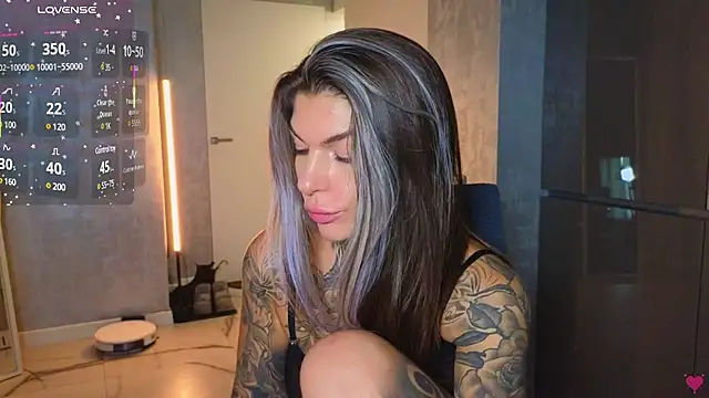 Snapshot of tattooedBabyy chatting on March 13, 2025, 11:08 am tattooedBabyy online show from March 13, 2025, 11:08 am