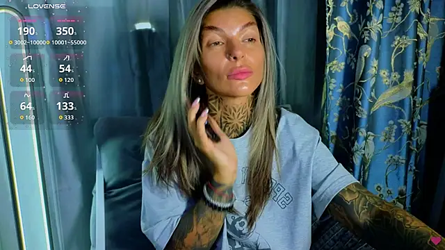 Snapshot of tattooedBabyy chatting on November 7, 2025, 7:52 am tattooedBabyy online show from November 7, 2025, 7:52 am