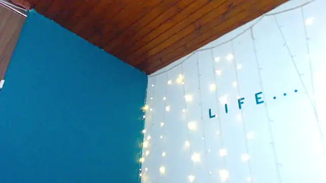 Snapshot of camila_delarosa chatting on December 20, 2024, 4:57 pm camila delarosa online show from December 20, 2024, 4:57 pm