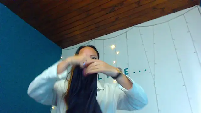 Snapshot of camila_delarosa chatting on December 27, 2024, 9:32 pm camila delarosa online show from December 27, 2024, 9:32 pm