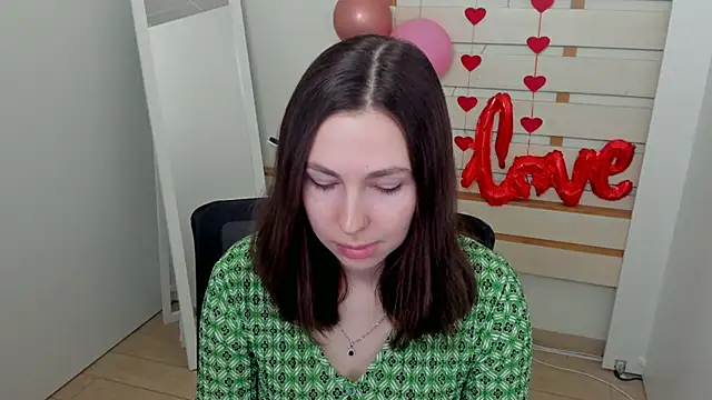 Lexy flower online show from March 21, 2025, 1:23 pm