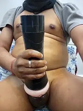 uttam19 online show from February 20, 2025, 3:45 am