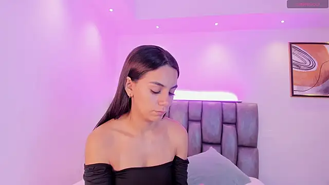 martina mancini online show from February 5, 2025, 12:17 pm