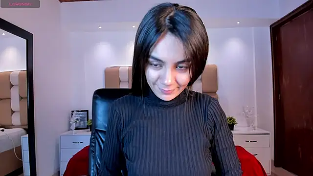 martina mancini online show from March 21, 2025, 11:44 am