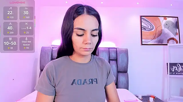 martina mancini online show from November 4, 2025, 12:04 pm