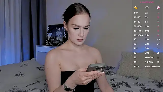 Snapshot of _RocketWay_ chatting on February 19, 2025, 7:27 pm  RocketWay  online show from February 19, 2025, 7:27 pm