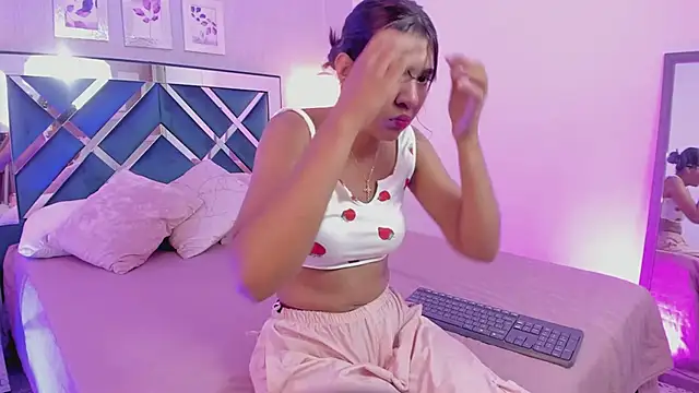 Snapshot of Miakhalifa_7 chatting on February 28, 2025, 11:36 am Miakhalifa 7 online show from February 28, 2025, 11:36 am