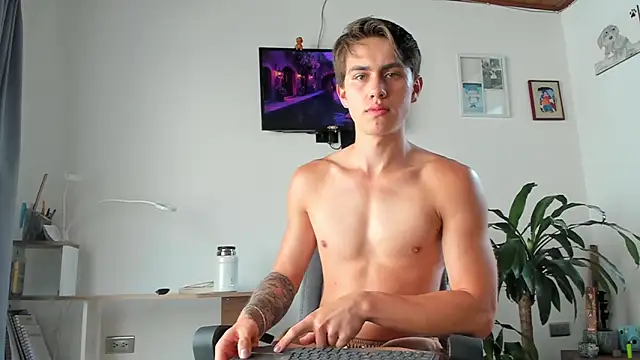 manucute 23  online show from September 22, 2025, 2:41 pm