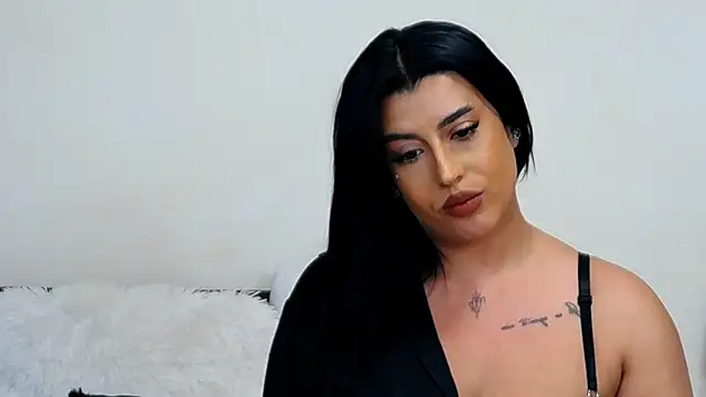 Snapshot of GiseleReine chatting on February 3, 2025, 2:02 pm GiseleReine online show from February 3, 2025, 2:02 pm