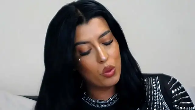 Snapshot of GiseleReine chatting on February 4, 2025, 3:26 pm GiseleReine online show from February 4, 2025, 3:26 pm