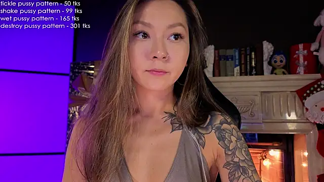 Snapshot of im_casey chatting on December 15, 2024, 8:52 am im casey online show from December 15, 2024, 8:52 am