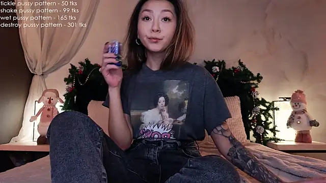 Snapshot of im_casey chatting on December 13, 2025, 7:53 pm im casey online show from December 13, 2025, 7:53 pm