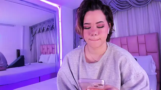 albaismynameX online show from January 17, 2025, 12:10 pm