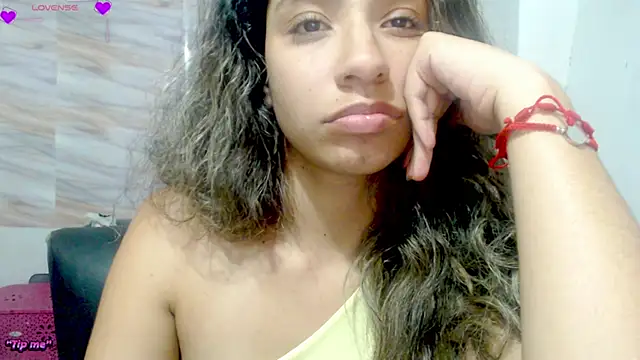 Snapshot of mariana_190 chatting on March 7, 2025, 3:51 am mariana 190 online show from March 7, 2025, 3:51 am