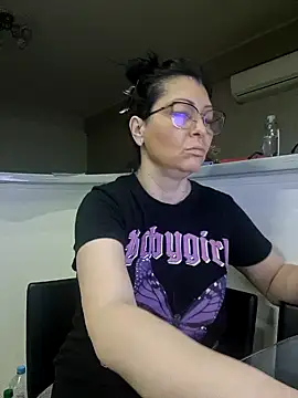 Milf Abigail online show from February 20, 2025, 11:21 pm