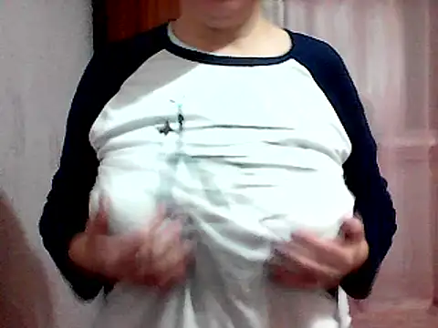 Snapshot of AnaXBerry chatting on December 12, 2024, 6:10 pm AnaXBerry online show from December 12, 2024, 6:10 pm