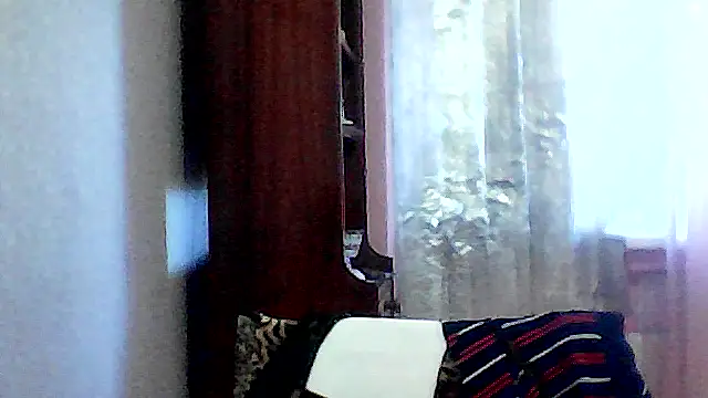 Snapshot of AnaXBerry chatting on October 7, 2025, 6:54 am AnaXBerry online show from October 7, 2025, 6:54 am
