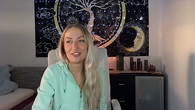 SexxyLiviaa online show from September 29, 2025, 4:01 pm