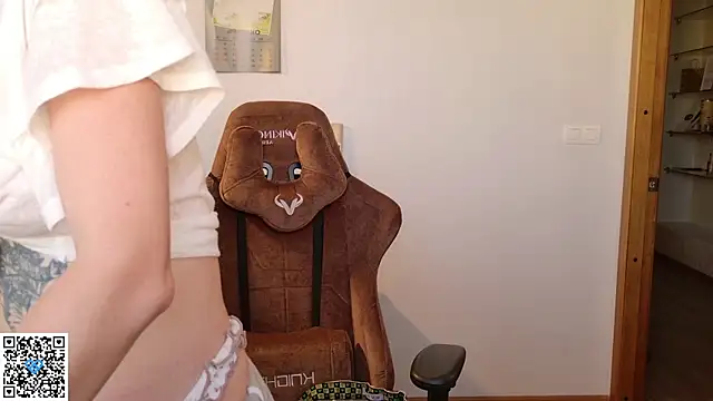 Neko Kimiko online show from October 10, 2025, 10:47 am