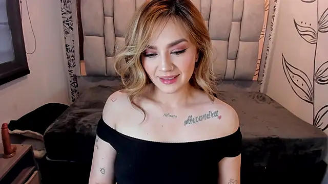 KataHot  online show from October 29, 2025, 8:21 pm