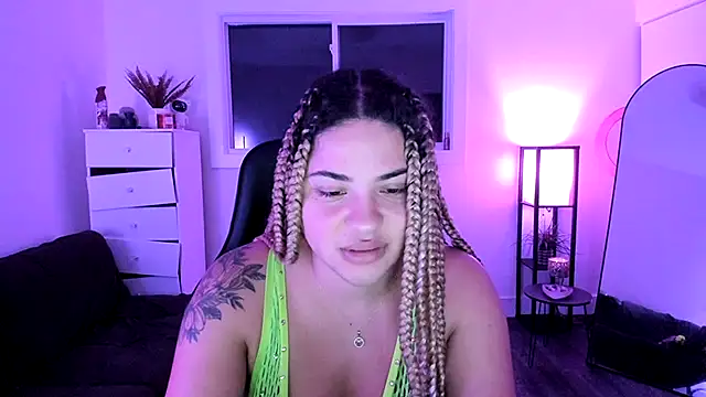 MelSaunders online show from November 3, 2025, 1:08 am