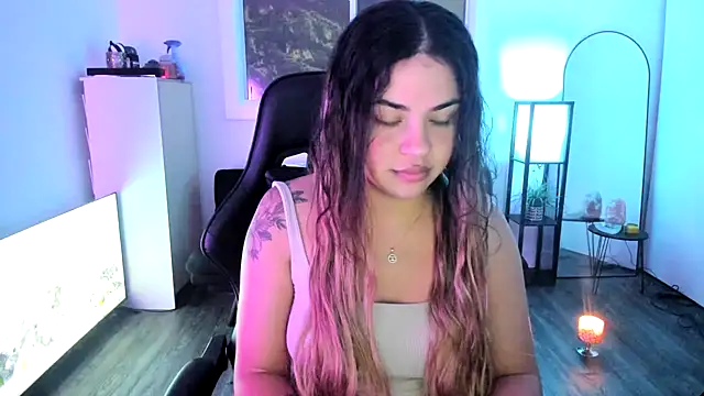 MelSaunders online show from November 28, 2025, 4:15 am