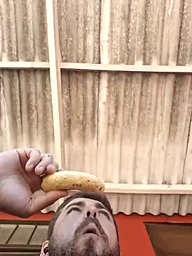 Dat1994 online show from December 17, 2025, 12:44 pm