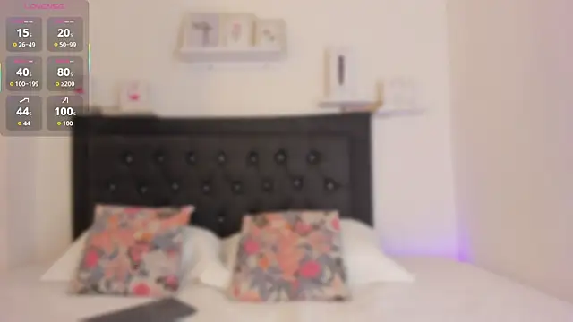 Snapshot of coralsmith11 chatting on November 17, 2025, 7:08 pm coralsmith11 online show from November 17, 2025, 7:08 pm