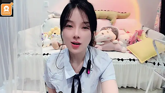 AKiKi711 online show from September 12, 2025, 4:34 am