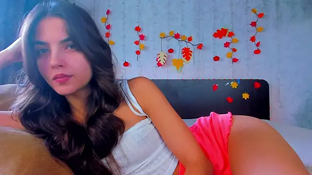 Snapshot of Milana_Crystal_ chatting on October 28, 2025, 8:07 am Milana Crystal online show from October 28, 2025, 8:07 am