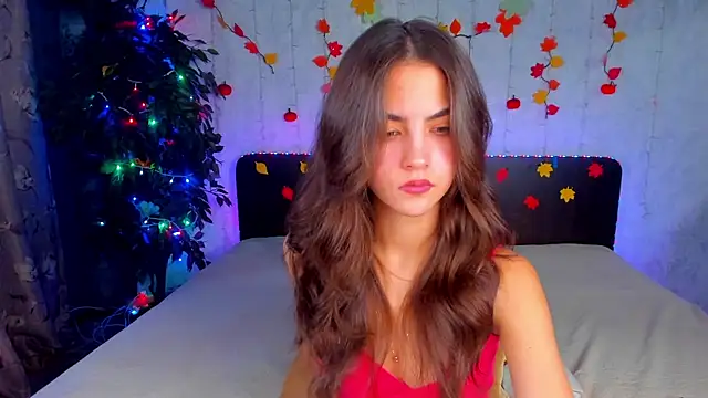 Snapshot of Milana_Crystal_ chatting on November 6, 2025, 8:15 am Milana Crystal online show from November 6, 2025, 8:15 am