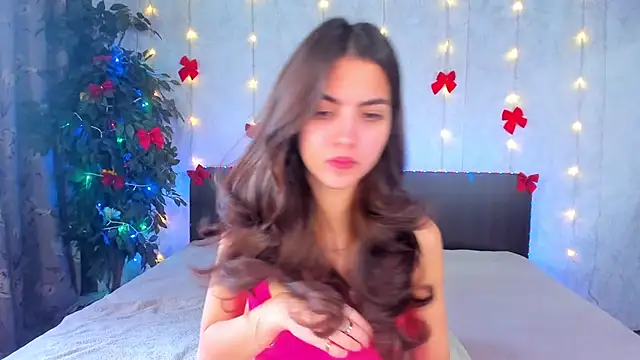 Snapshot of Milana_Crystal_ chatting on December 5, 2025, 8:12 am Milana Crystal online show from December 5, 2025, 8:12 am