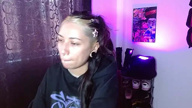 squirt charlott online show from October 15, 2025, 5:46 pm