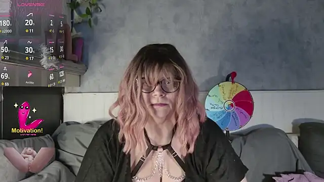 Lola-squirt online show from January 6, 2025, 10:58 pm