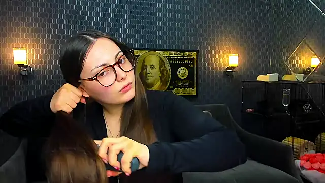 Snapshot of _extraterrestrial_ chatting on November 4, 2025, 7:02 pm extraterrestrial online show from November 4, 2025, 7:02 pm