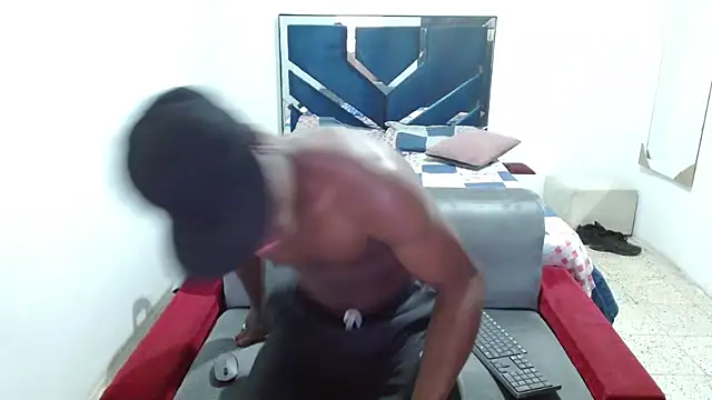 MiguelAngelxl online show from October 14, 2025, 6:20 pm