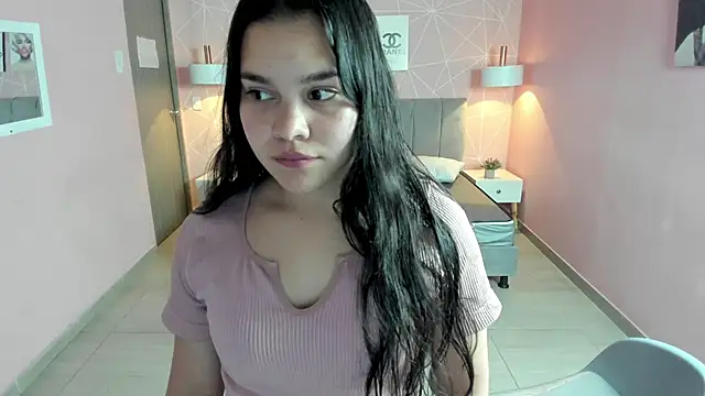 Snapshot of zara__sweet chatting on January 2, 2025, 12:13 pm zara sweet online show from January 2, 2025, 12:13 pm