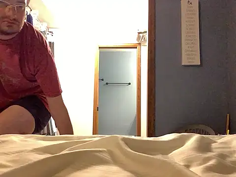 Snapshot of Hebrewhammers42 chatting on March 10, 2025, 5:00 am Hebrewhammers42 online show from March 10, 2025, 5:00 am