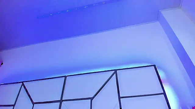 Snapshot of SarayRoyse chatting on February 4, 2025, 7:11 pm SarayRoyse online show from February 4, 2025, 7:11 pm