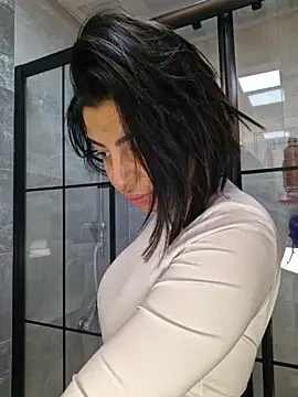 Snapshot of Esmertarcinim chatting on November 25, 2025, 11:43 am Esmertarcinim online show from November 25, 2025, 11:43 am