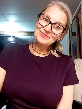 Snapshot of irinamaux chatting on October 25, 2025, 4:57 pm irinamaux online show from October 25, 2025, 4:57 pm