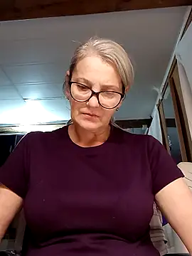 Snapshot of irinamaux chatting on October 26, 2025, 6:19 am irinamaux online show from October 26, 2025, 6:19 am