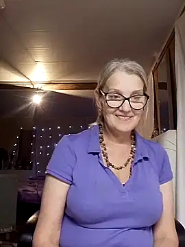 Snapshot of irinamaux chatting on October 31, 2025, 3:13 pm irinamaux online show from October 31, 2025, 3:13 pm