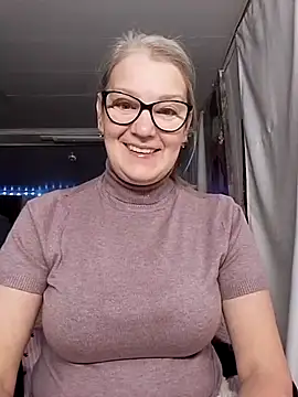 Snapshot of irinamaux chatting on November 19, 2025, 5:29 am irinamaux online show from November 19, 2025, 5:29 am