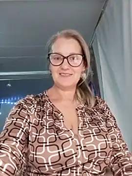 Snapshot of irinamaux chatting on November 22, 2025, 9:58 pm irinamaux online show from November 22, 2025, 9:58 pm