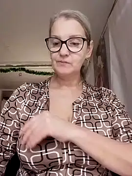 Snapshot of irinamaux chatting on November 30, 2025, 10:52 am irinamaux online show from November 30, 2025, 10:52 am