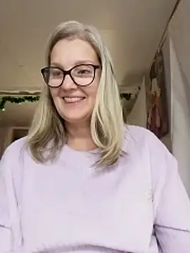 Snapshot of irinamaux chatting on November 30, 2025, 10:58 pm irinamaux online show from November 30, 2025, 10:58 pm