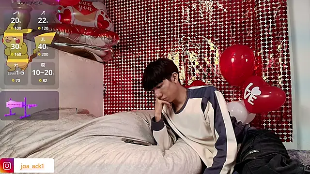 Snapshot of Levii_Ackermann chatting on February 11, 2025, 10:18 pm Levii Ackermann online show from February 11, 2025, 10:18 pm