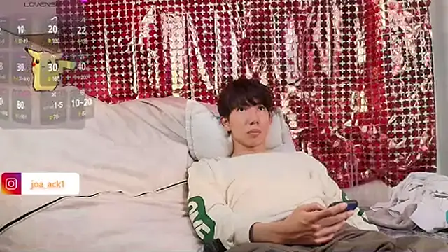 Snapshot of Levii_Ackermann chatting on February 17, 2025, 8:36 pm Levii Ackermann online show from February 17, 2025, 8:36 pm