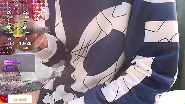 Snapshot of Levii_Ackermann chatting on February 19, 2025, 1:17 pm Levii Ackermann online show from February 19, 2025, 1:17 pm